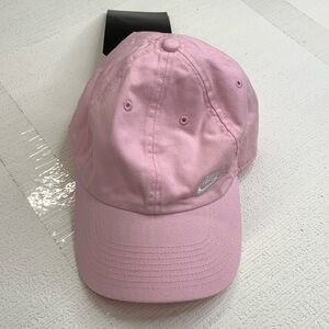 Nike Women’s Futura Classic cap